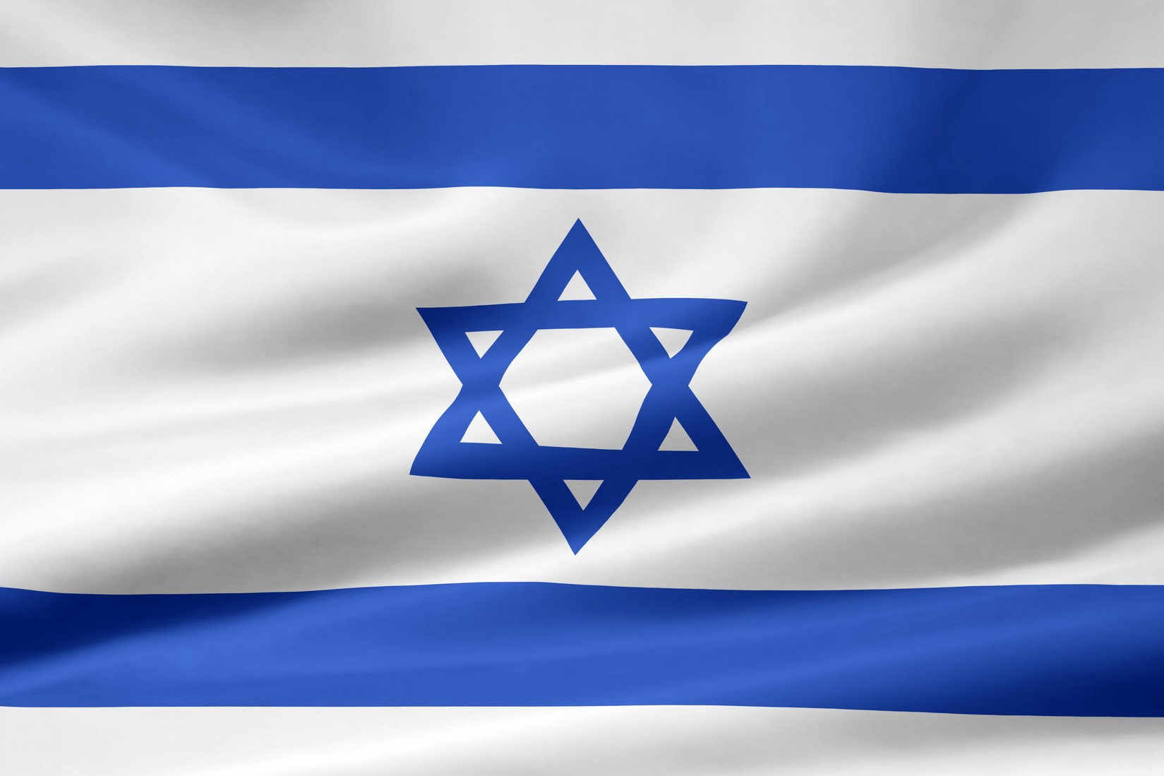 Die Flagge Israels zeigt zwei blaue Streifen auf einem weißen Hintergrund mit einem blauen Davidstern in der Mitte.
